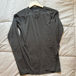 Under Armour Men's Charcoal Long Sleeve Tee